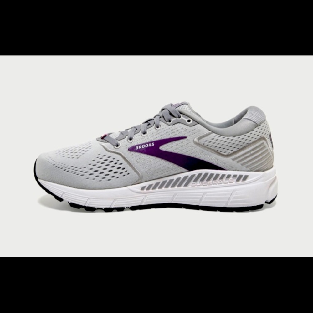 Brand new BROOKS Ariel 20 Women’s size 8.5